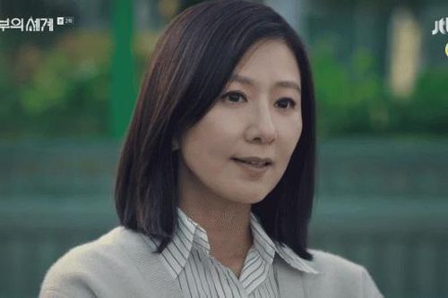Bất ngờ với mức lương 'khủng' của mỹ nhân 'Thế giới hôn nhân'