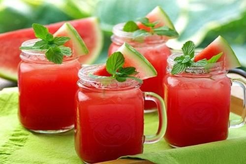 Cách làm sinh tố trái cây cho bé trong ngày Hè nóng bức