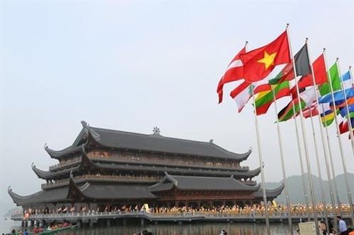 Làm thất bại chiến lược 'diễn biến hòa bình': Đi tìm thuốc giải cho 'cơn mê sảng' về tôn giáo