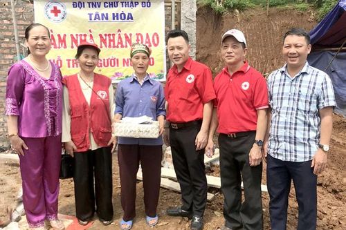Làm nhà nhân đạo cho bà Hoàng Thị Lan xã Phúc Ứng