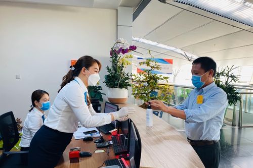 Vietnam Airlines mở cửa trở lại hệ thống Phòng khách Bông Sen