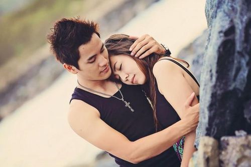 Nghe tin bố mẹ vợ đòi ly hôn, tôi và vợ tức tốc đến nhà hỏi thăm nhưng vừa thấy cảnh hai ông bà phân chia chỗ ở, vợ chồng tôi nhìn nhau cố nín cười