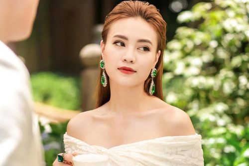 Ninh Dương Lan Ngọc tiết lộ bí quyết giữ vòng eo 54cm