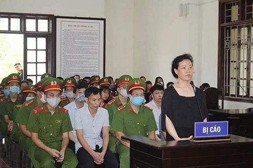 Vụ gian lận điểm thi Hòa Bình: Hàng loạt giáo viên bị ép 'thổi' điểm như thế nào?