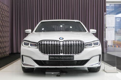 BMW 740Li và Mercedes-Benz S 450L - cuộc chiến sedan hạng sang