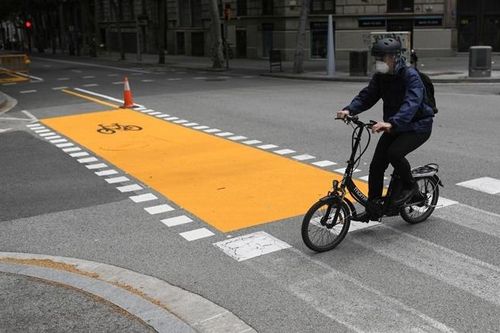Tây Ban Nha cách ly du khách nước ngoài trong hai tuần