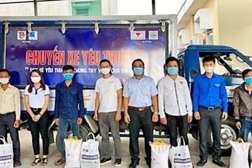 Kích cầu kinh tế kết hợp hỗ trợ người bị ảnh hưởng bởi dịch Covid-19