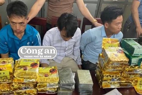 Chuyến hàng 'khủng' ở thung lũng vắng