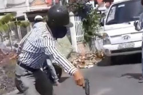 Cầm súng nhựa dọa tài xế xe tải, người đàn ông bị phạt 5 triệu đồng