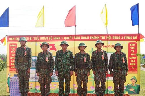 Bộ Chỉ huy quân sự Thừa Thiên Huế kiểm tra các chiến sĩ mới