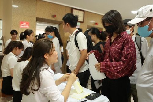 Đi trước một bước cùng trường doanh nhân CEO Việt Nam