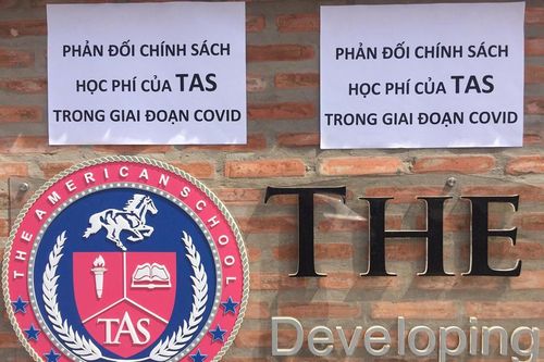 Trường Quốc tế Mỹ cương quyết thu đủ học phí dù bị phụ huynh phản đối