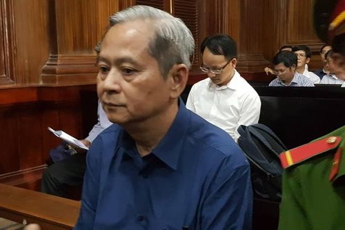 Cựu Phó chủ tịch TPHCM Nguyễn Hữu Tín hầu tòa liên quan đến Vũ 'nhôm'