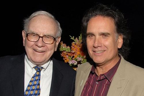Con trai tỷ phú Warren Buffett dùng tiền thừa kế làm gì?