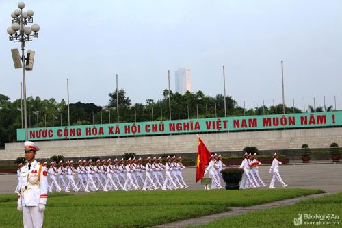 Con ở miền Nam ra thăm Lăng Bác