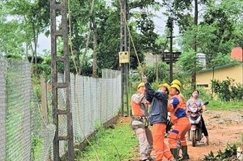 Phấn đấu khôi phục hoàn toàn sự cố về điện trong ngày 12/5