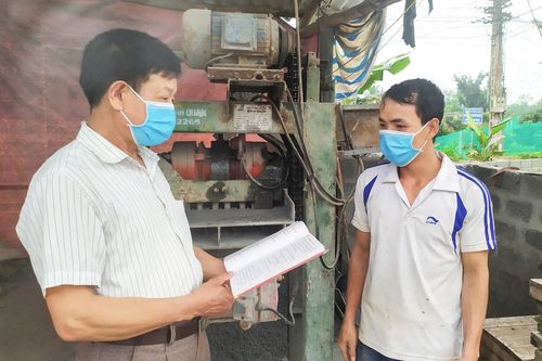 Bí thư Chi bộ gương mẫu