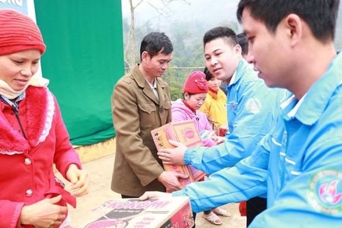 Chàng thanh niên 'Thắp lửa' phong trào thiện nguyện