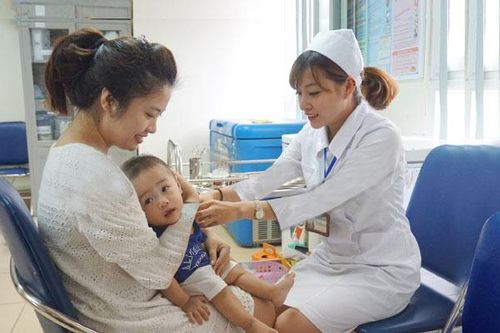 Hà Nội tổ chức tiêm chủng trở lại sau hơn một tháng tạm dừng vì dịch Covid-19