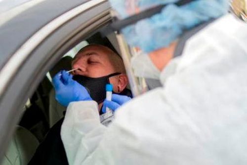 FDA phê chuẩn test kháng nguyên đầu tiên để phát hiện nhanh SARS-CoV-2