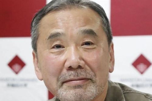 Haruki Murakami tổ chức buổi phát thanh để 'xua tan nỗi lo virus'