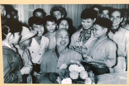 'Tốt nhất là miệng nói, tay làm, nêu gương cho người khác...'