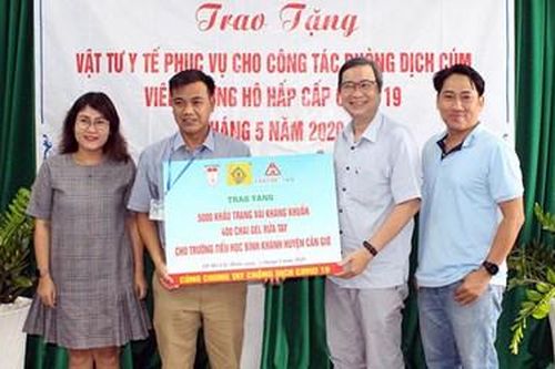 Hỗ trợ giáo viên, học sinh phòng, chống dịch bệnh Covid-19