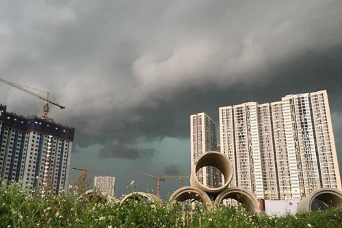 Nắng nóng bao trùm trở lại