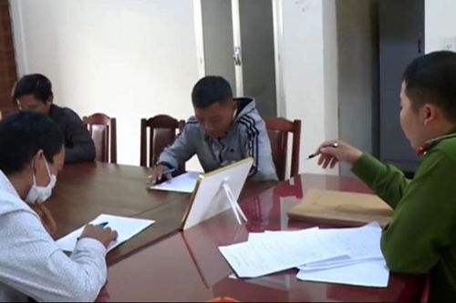 Triệu tập 3 'phượt thủ' vụ ném đá xe khách ở Lâm Đồng