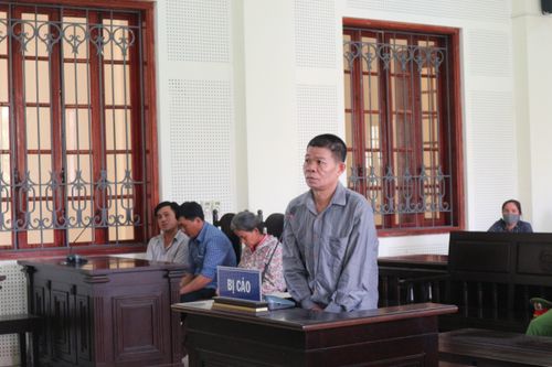 Niềm vui quá đà trong ngày đại đoàn kết