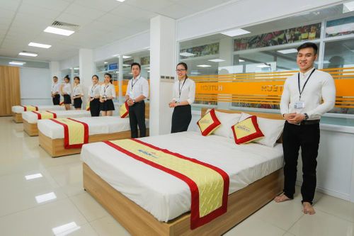 Ngắm loạt giảng đường 'sang - xịn - mịn' của sinh viên Quản trị khách sạn HUTECH
