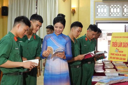 Lan tỏa nhân cách của Bác trong thế hệ trẻ