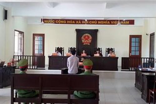 'Nổ' chuẩn bị thăng chức để lừa chạy việc và mua đất ảo