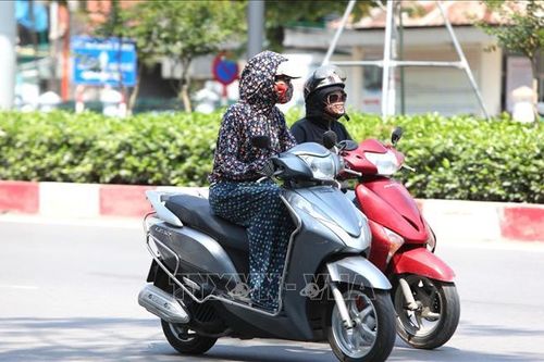 Ngày 14-15/5, nắng nóng diện rộng, chỉ số tia UV ở mức gây hại rất cao