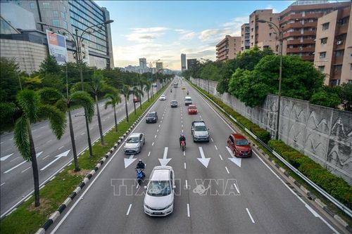 Malaysia tăng trưởng kinh tế thấp nhất trong hơn một thập kỷ