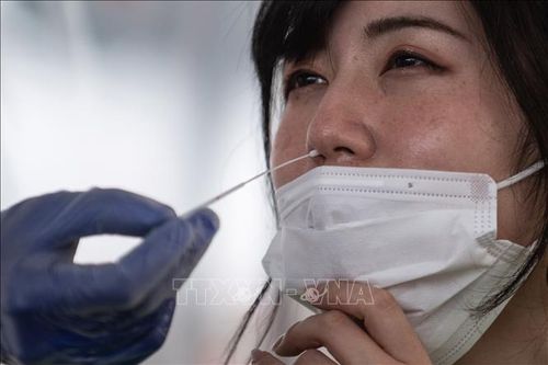 Nhật Bản: 'Khẩu trang lạnh' cho mùa Hè