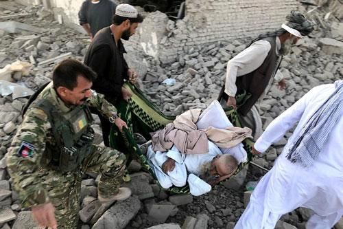 Đánh bom đẫm máu nhằm vào một đám tang ở Afghanistan