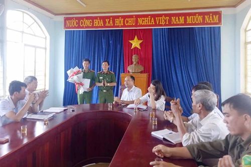 TP. Pleiku: Công bố quyết định Trưởng Công an xã Trà Đa