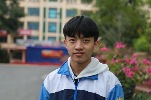Bài 3: Gác nỗi đau mất cha, đoạt giải quốc gia môn Vật lý