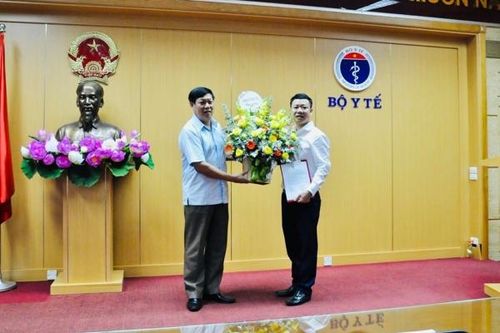 Công bố quyết định bổ nhiệm Chánh Văn phòng Đảng ủy Bộ Y tế
