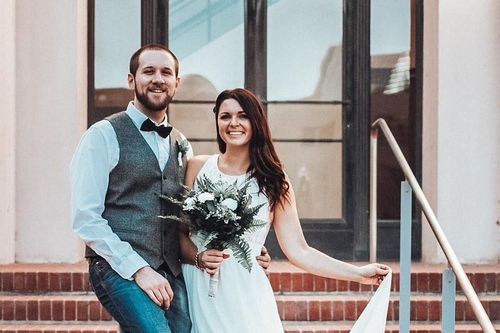 Cô gái kết hôn với ân nhân cứu mình trong vụ xả súng ở Las Vegas
