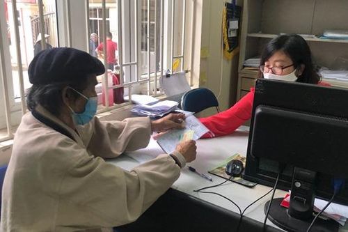 Đừng 'hành chính hóa' tấm lòng