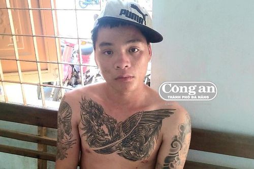 Tây đá xế