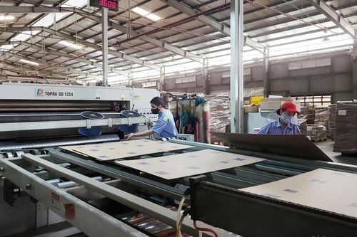 Doanh nghiệp nỗ lực khôi phục sản xuất