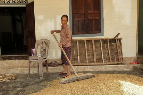 Vì sao nhiều người từ chối nhận tiền hỗ trợ từ gói 62 nghìn tỷ?