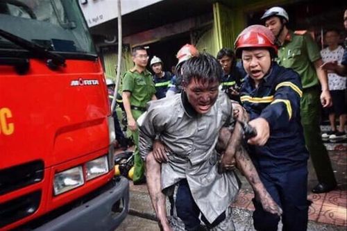 Những đảng viên tiên phong