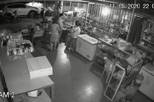 Thực hư thông tin Công an rút 'súng bật lửa' đe dọa người dân