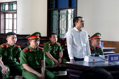 Tử hình đối tượng vận chuyển 6 bánh heroin