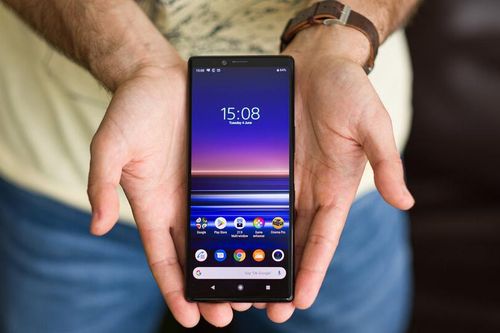 Doanh số điện thoại Sony xuống đáy, bán cả quý chưa bằng Samsung bán 1 ngày