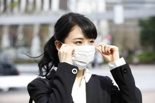'Khẩu trang lạnh' - giải pháp phòng dịch trong mùa Hè của Nhật Bản